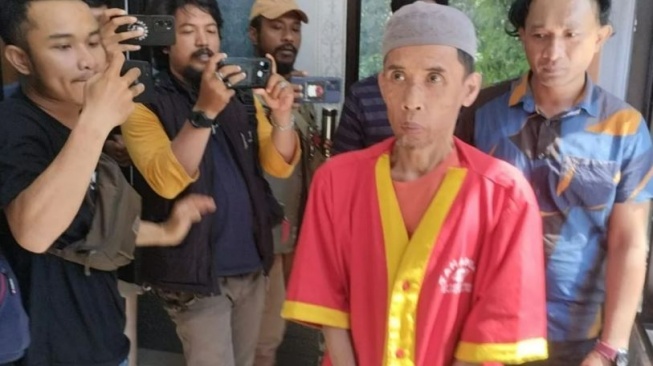 Pelaku penipuan yang menyamar sebagai santriwati di Facebook diringkus polisi. (ANTARA, HO Polda Sulsel)