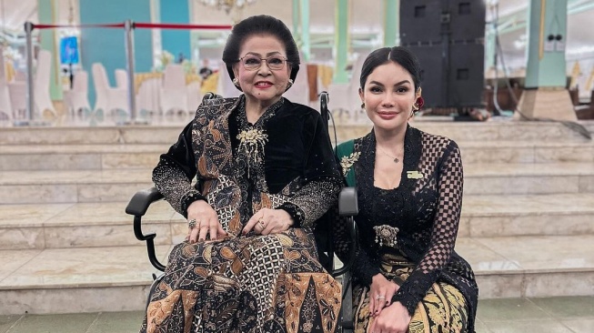 Foto Bareng Anggun C. Sasmi hingga Waljinah, Nikita Mirzani Dinilai Berubah Menjadi Baik dan Kalem