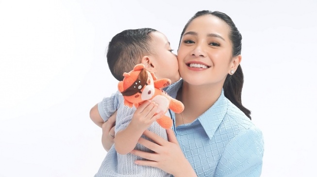 Intuisi Ibu Nomor Satu, Nagita Slavina dan Rayyanza Cipung Jadi BA Birth Beyond