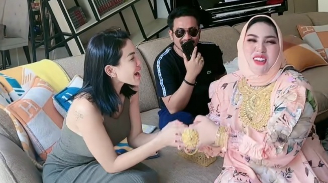 Rumah Nikita Mirzani Batal Dibeli Ratu Emas Mira Hayati: Jatuhnya Pembohongan Publik