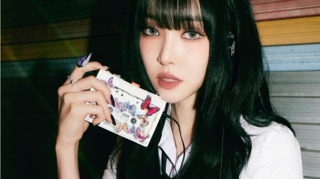 Profil dan Biodata Yuju yang Comeback Solo dengan Lagu 'DALALA'