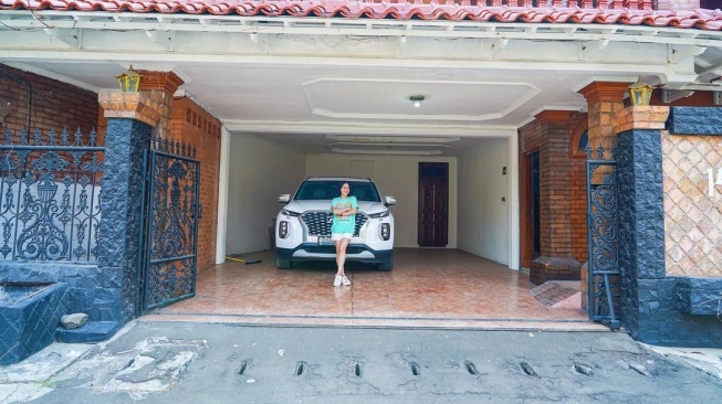 Potret Rumah Farida Nurhan Dijual 8 Miliar. (Instagram/farida.nurhan)