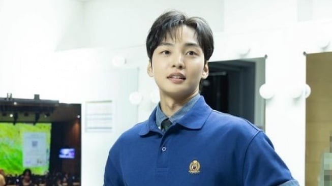 Resmi Berangkat Wajib Militer, Kim Min Jae Akan Bergabung dengan Band Militer