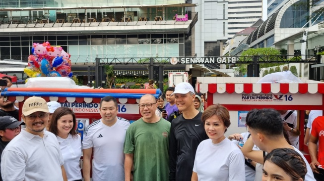 Ganjar Didampingi Istri saat Jogging di Kawasan CFD Jakarta, Hary Tanoe: Luar Biasa Ya, Jadi Harmonis