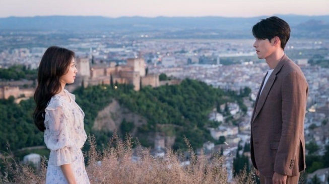 Sinopsis Memories of the Alhambra (Soompi)