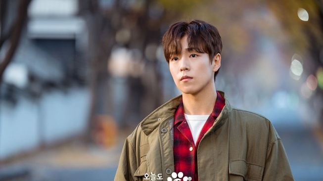 Adu Gaya Cha Eun Woo dan Lee Hyun Woo di A Good Day to Be a Dog (Instagram/@mbcdrama_now)