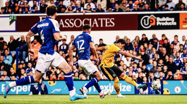 Elkan Baggott Main Full, Ipswich Town Singkirkan Wolves di Piala Liga Inggris!