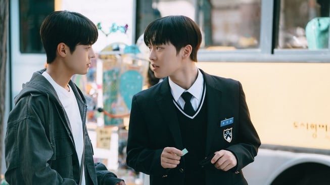 Adu Gaya Ryeoun dan Choi Hyun Wook di Twinkling Watermelon (Instagram/@tvn_drama)