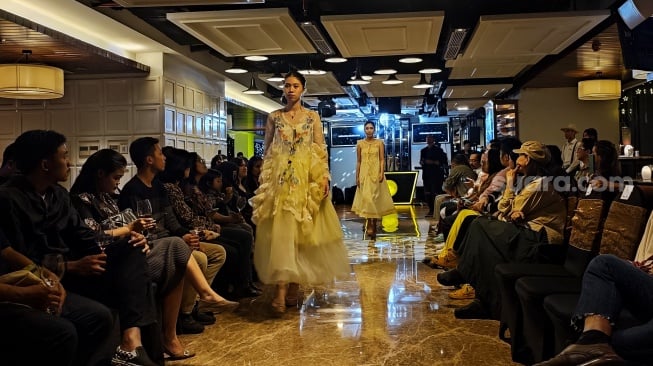 Mewahnya Fashion Show di Chadis Rooftop Bar Swiss-belboutique Yogyakarta