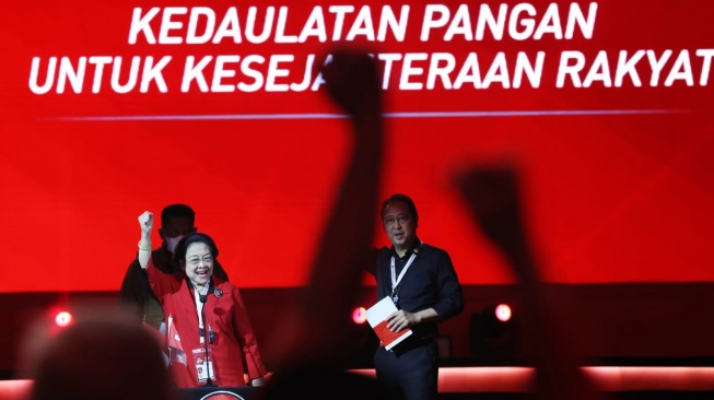 Ketua Umum DPP PDI Perjuangan Megawati Soekarnoputri dan Prananda Prabowo. (Foto dok. PDIP)