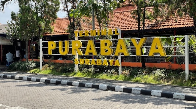 Melatih Mental dengan Melawan Calo di Terminal Bungurasih Surabaya