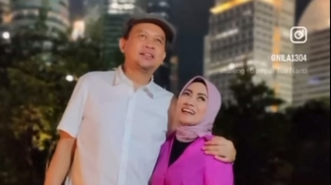 Potret Mesra Cak Lontong dan Istri (Instagram/@caklontong)