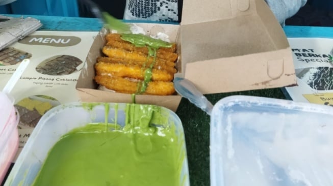 Toping Melimpah, Menikmati Jajanan Pisang Nugget di Kota Jambi