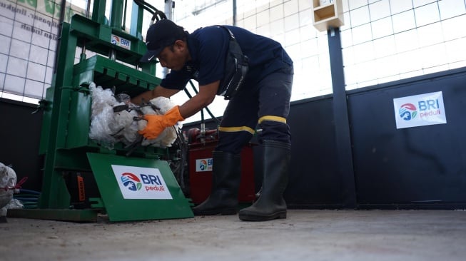 Gerakan Anti Sampah di Pasar Banjar, BRI Peduli Bantu Kurangi Limbah Pasar 1.500 Kg/Bulan