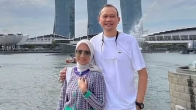 Potret Mesra Cak Lontong dan Istri (Instagram/@caklontong)