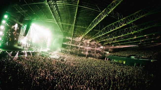 Konser One Ok Rock di Stadium International Beach City pada Sabtu (30/9/2023) [dok: PK Entertainment]