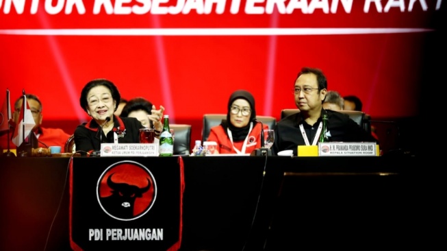 Megawati Sampai Melongo Dengar Isu Duet Capres Prabowo dan Cawapres Ganjar Pranowo