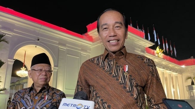 Makna Motif Batik Parang yang Dipakai Jokowi di Istana Berbatik