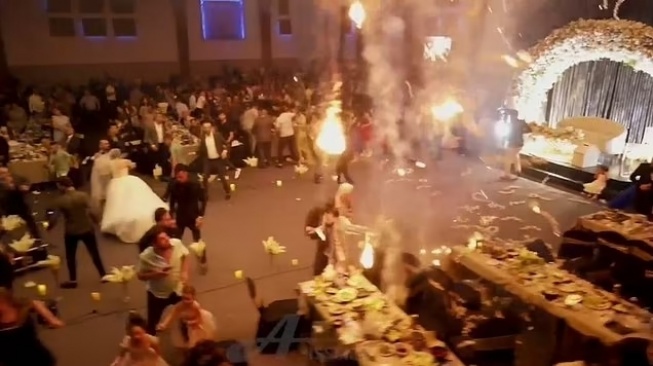 VIDEO Detik-Detik Mencekam Pesta Pernikahan Tewaskan Ratusan Orang, Tamu Panik Berhamburan Keluar Gedung