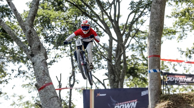 Taklukan Ternadi Bike Park, Rendy Sanjaya Juara 76 Indonesian Downhill 2023