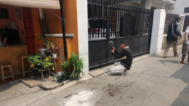 Kesaksian Warga Melihat Peristiwa Anak Tikam Ayah Kandung di Depok, Mau Menikah Lagi Hingga Rebutan Harta Keluarga