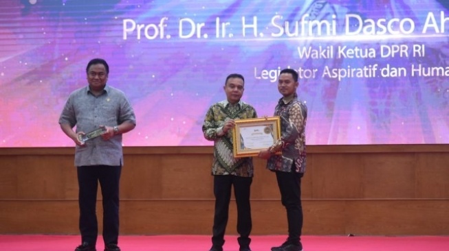 Raih Penghargaan Legislator Aspiratif dan Humanis Versi KWP Award 2023, Dasco: Ini Agar DPR Lebih Baik