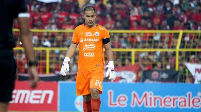 Bak Kiper Legendaris Kolombia, Momen Andritany Lakukan Scorpion Kick di Laga Persebaya vs Persija