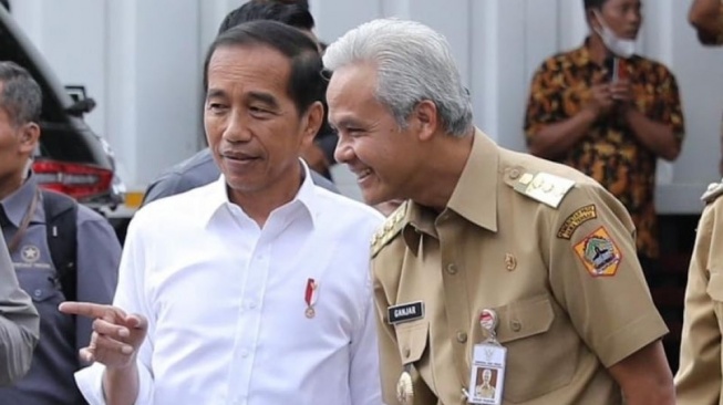 Potret Presiden Jokowi dan Ganjar Pranowo. (Suara.com)