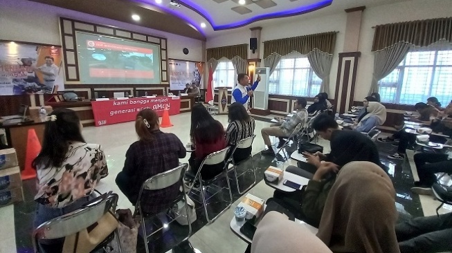 Gelaran edukasi keselamatan berkendara ini hadir di berbagai universitas seluruh Indonesia, mulai Institut Agama Islam Negeri (IAIN) Langsa di Provinsi Aceh hingga Universitas Cendrawasih di Provinsi Papua {PT AHM].