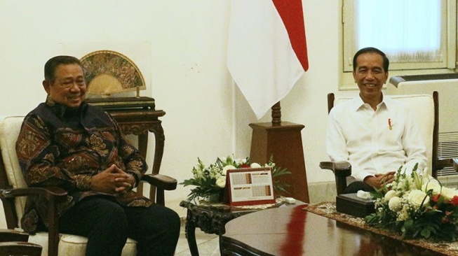 Arsip foto - Suasana pertemuan Presiden Joko Widodo bersama Presiden Ke-6 RI Susilo Bambang Yudhoyono di Istana Merdeka, Jakarta, Kamis (10/10/2019). (ANTARA/Bayu Prasetyo)