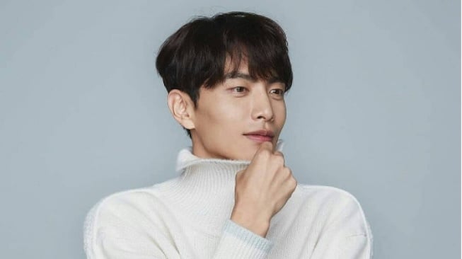 Selain Behind Your Touch, Ini 5 Drama yang Pernah Dibintangi Lee Min Ki