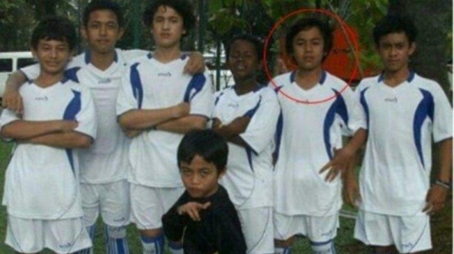 Pemain PSIS Semarang, Luthfi Kamal saat bermain sinetron tendangan si madun. [Istimewa]