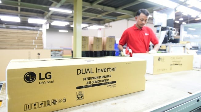 Produksi AC LG Dualcool New Eco. [LG Electronics Indonesia]