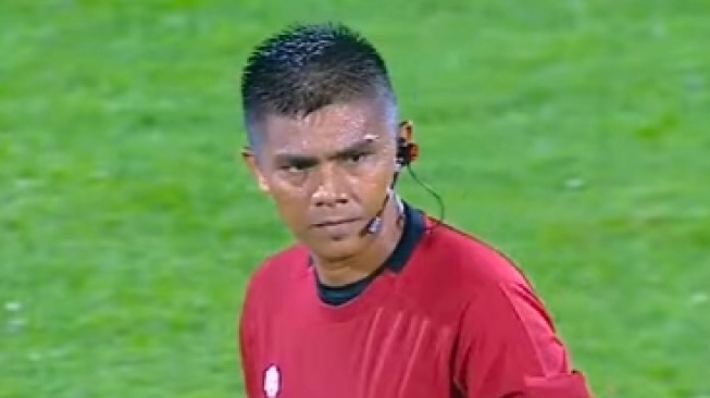 Profil Aidil Azmi: Wasit VAR Pertama BRI Liga 1 di Laga Bali United vs Persib Bandung