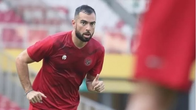 Jordi Amat saat latihan bersama Timnas Indonesia.(Instagram/@pssi)