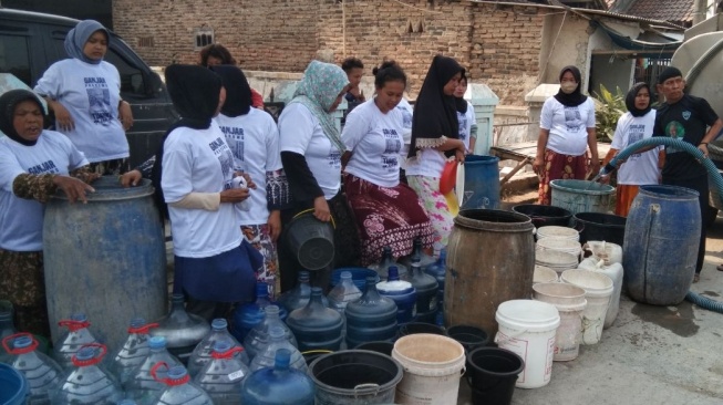 Komunitas Warung Tegal Ringankan Beban Warga Dengan Berbagi Ceria Dan ...