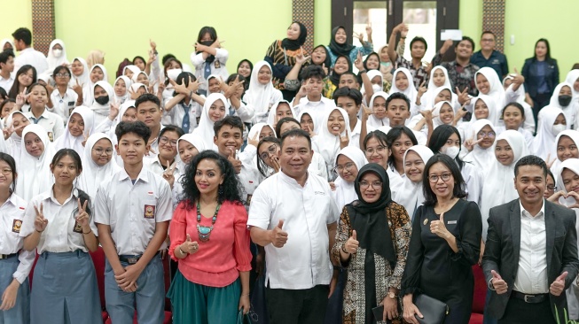 Bekali Anak Muda dalam Berkarier di Dunia Perhotelan, Royal Malioboro by ASTON Beri Pelatihan ke Ratusan Siswa di Jogja