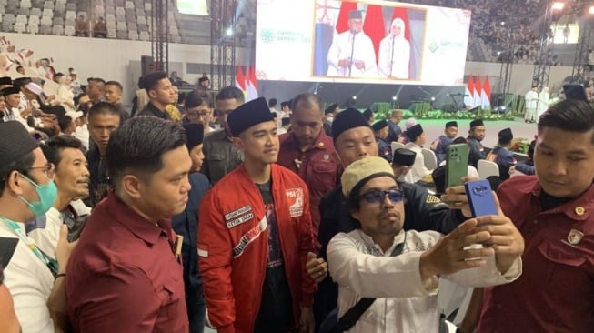 PSI Satu-satunya Partai Yang Diundang Acara Relawan Jokowi Di 2 Tempat