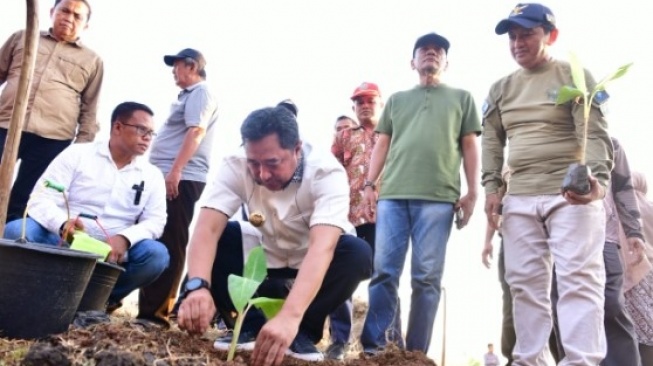 Protes Kepala Desa di Sulawesi Selatan: Tolak Kebijakan Pj Gubernur Terkait Dana Desa untuk Budidaya Pisang