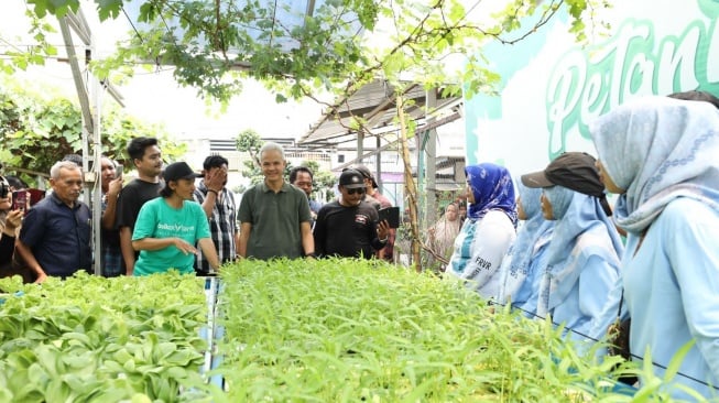 Sambangi Taman Agro Eduwisata di Kembangan, Ganjar Berbincang soal Ketahanan Pangan dengan Petani Jakarta