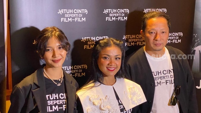 Para Pemain film Jatuh Cinta Seperti di Film-film [Suara.com/Tiara Rosana]