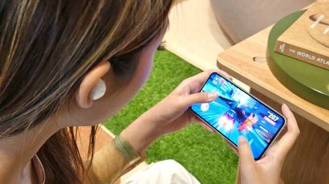 Cara Mengaktifkan Fitur Pelindung Mata di HP Samsung, Ikuti Langkah Mudah Ini