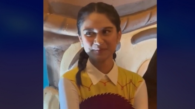 Momen Ulang Tahun Azizah Salsha. (TikTok/nmnyamita)