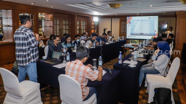 Para peserta mengikuti acara USAGM Workshop: Digital Security for Newsroom di Hotel Aryaduta, Jakarta, Selasa (10/10/2023). [Suara.com/Alfian Winanto]