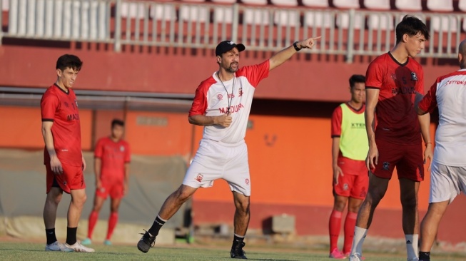 Jelang Arema FC vs Madura United, Mauricio Souza Puji Semangat Juang Skuad Singo Edan