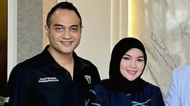 Hempas Venna Melinda, Ferry Irawan Bakal Nikahi Pengusaha Bikin Netizen Heran: Dia Punya Apa Sih?