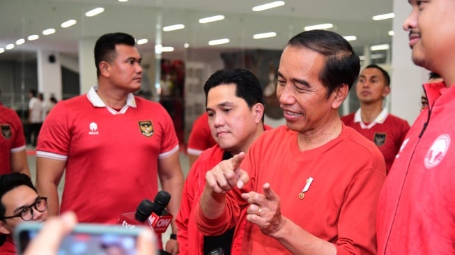 Jokowi Ajak Masyarakat Doakan Luhut Segera Sembuh