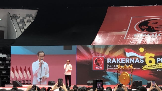 Makna 8 Kali Pukulan Gong Jokowi di Rakernas: Salah Ditafsirkan Projo, PDIP Klarifikasi