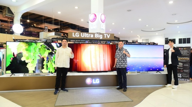 Jajaran TV berlayar besar LG, TV OLED evo C3. [LG Electronics Indonesia]