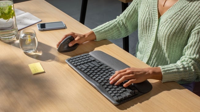 Tingginya Tingkat Mobilitas Dibutuhkan Perangkat Ergonomis Penunjang Kenyamanan Kerja